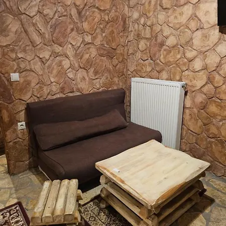 House 62 * Kalavryta